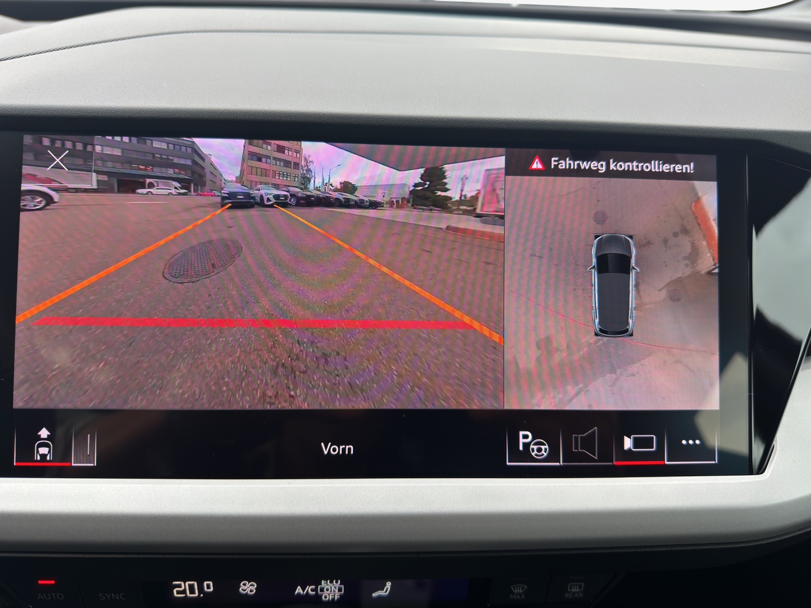 AUDI Q4 e-tron 40-image-15