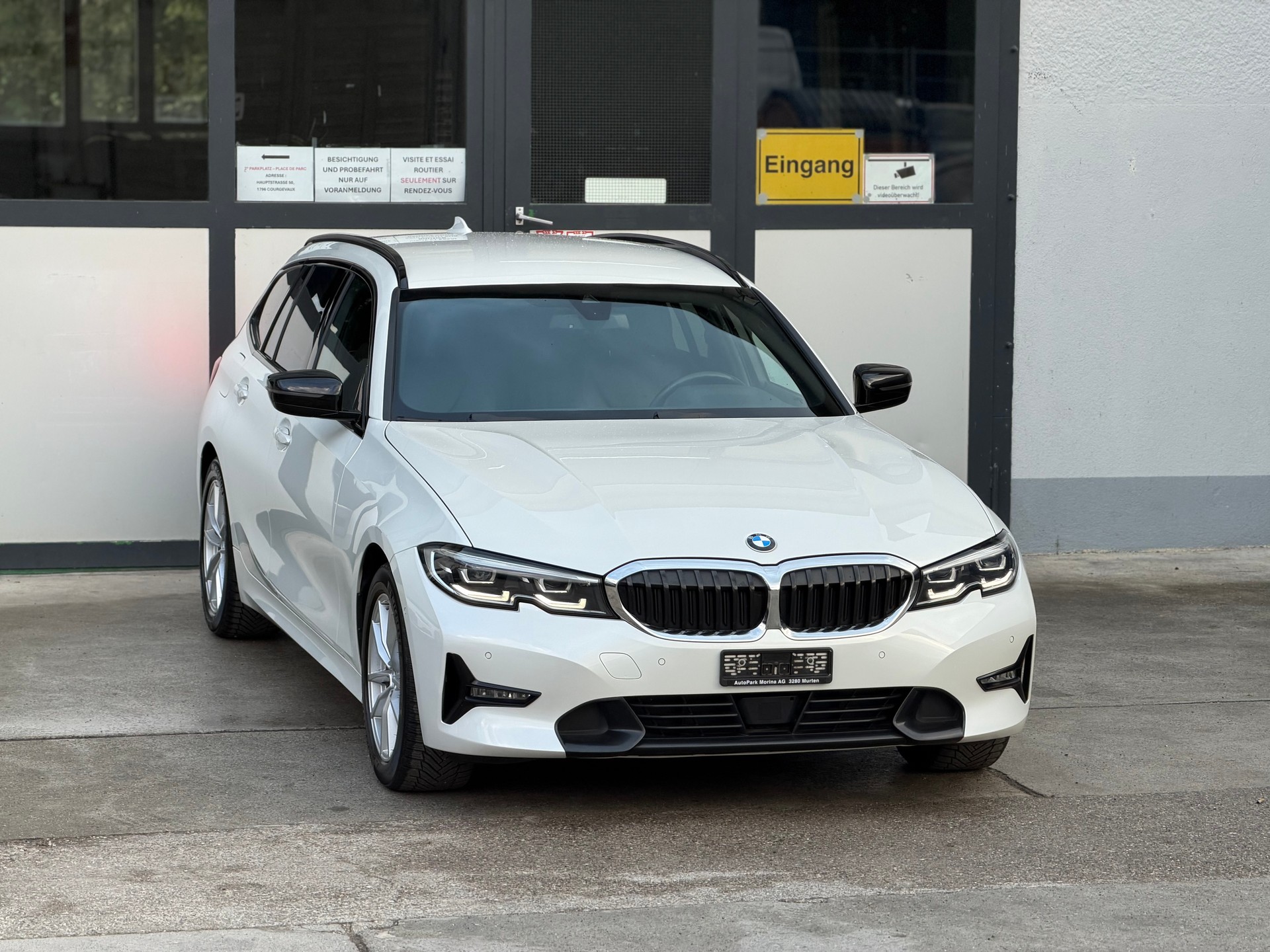 BMW 320d xDrive Touring Sport Line Steptronic-image-3