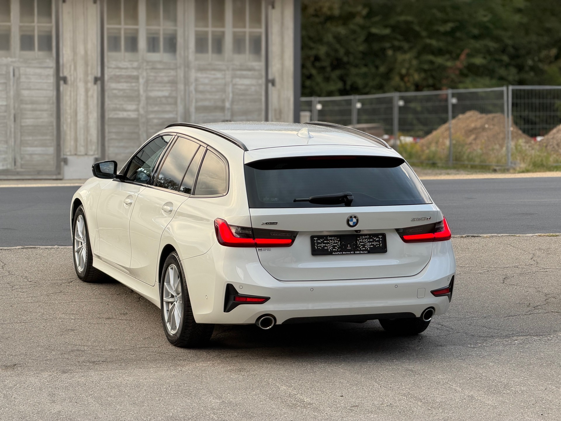 BMW 320d xDrive Touring Sport Line Steptronic-image-6