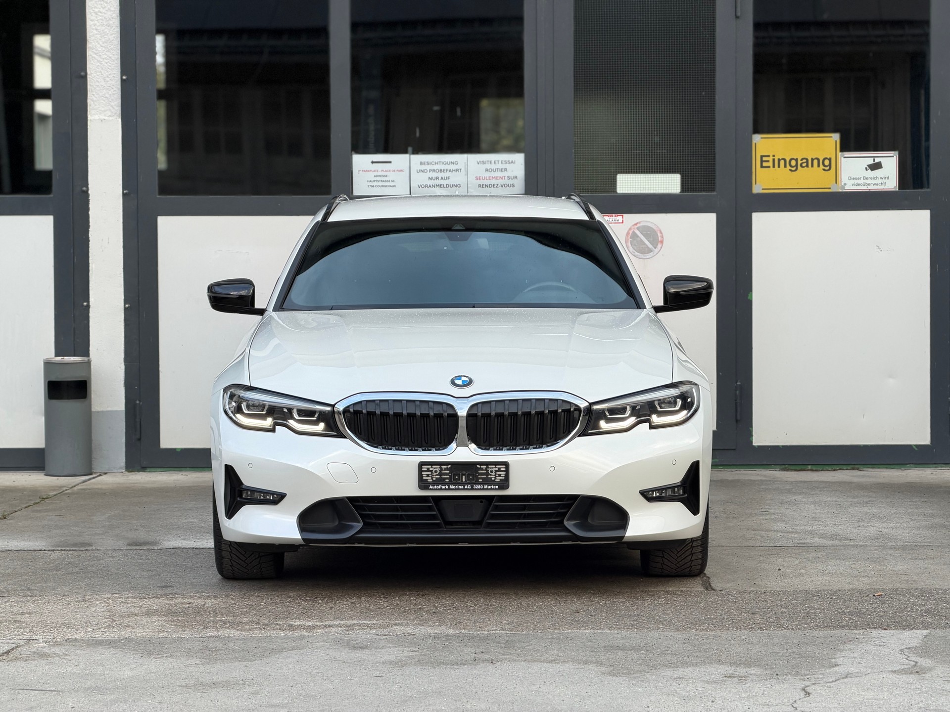 BMW 320d xDrive Touring Sport Line Steptronic-image-2