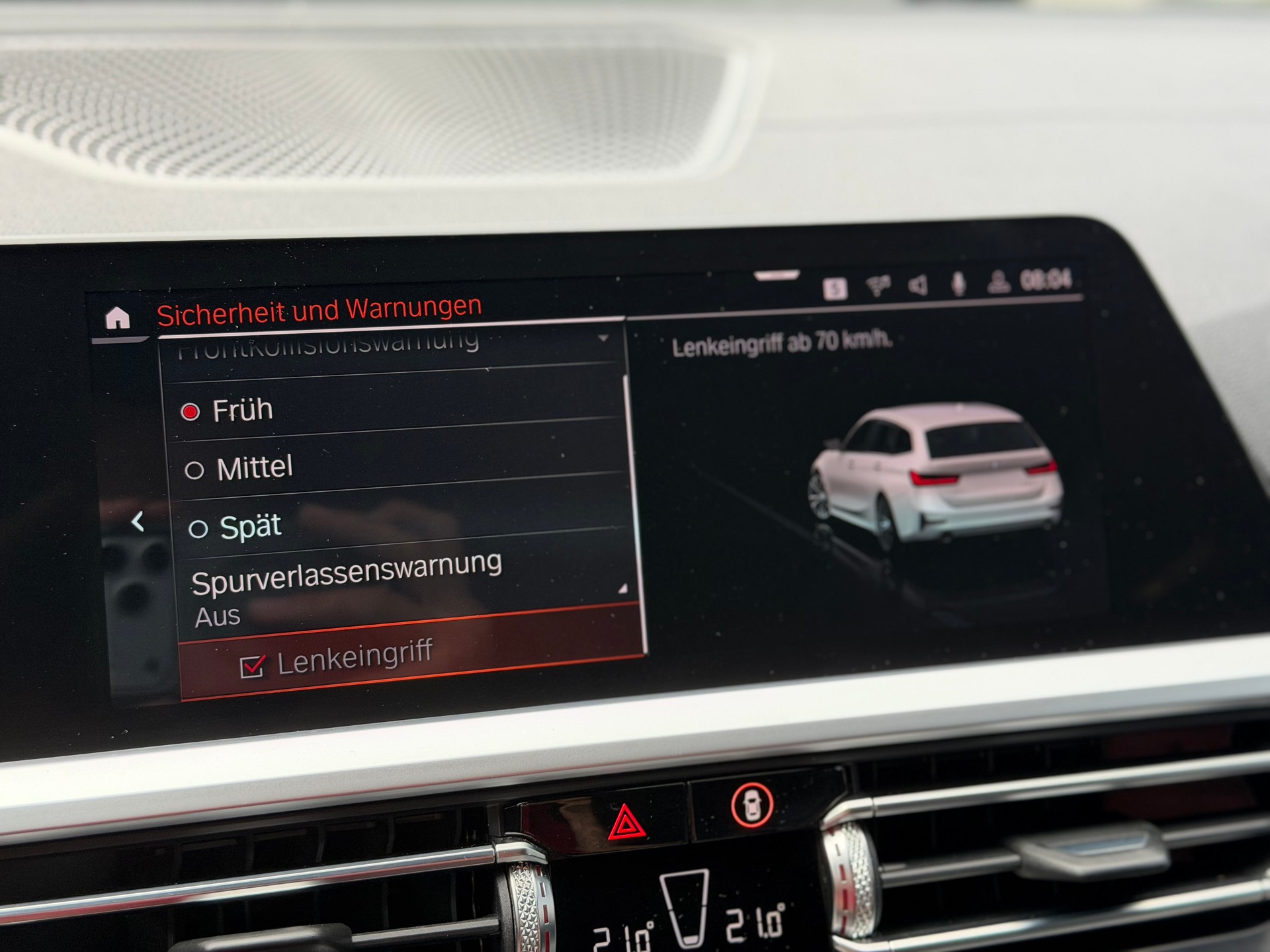 BMW 320d xDrive Touring Sport Line Steptronic-image-21
