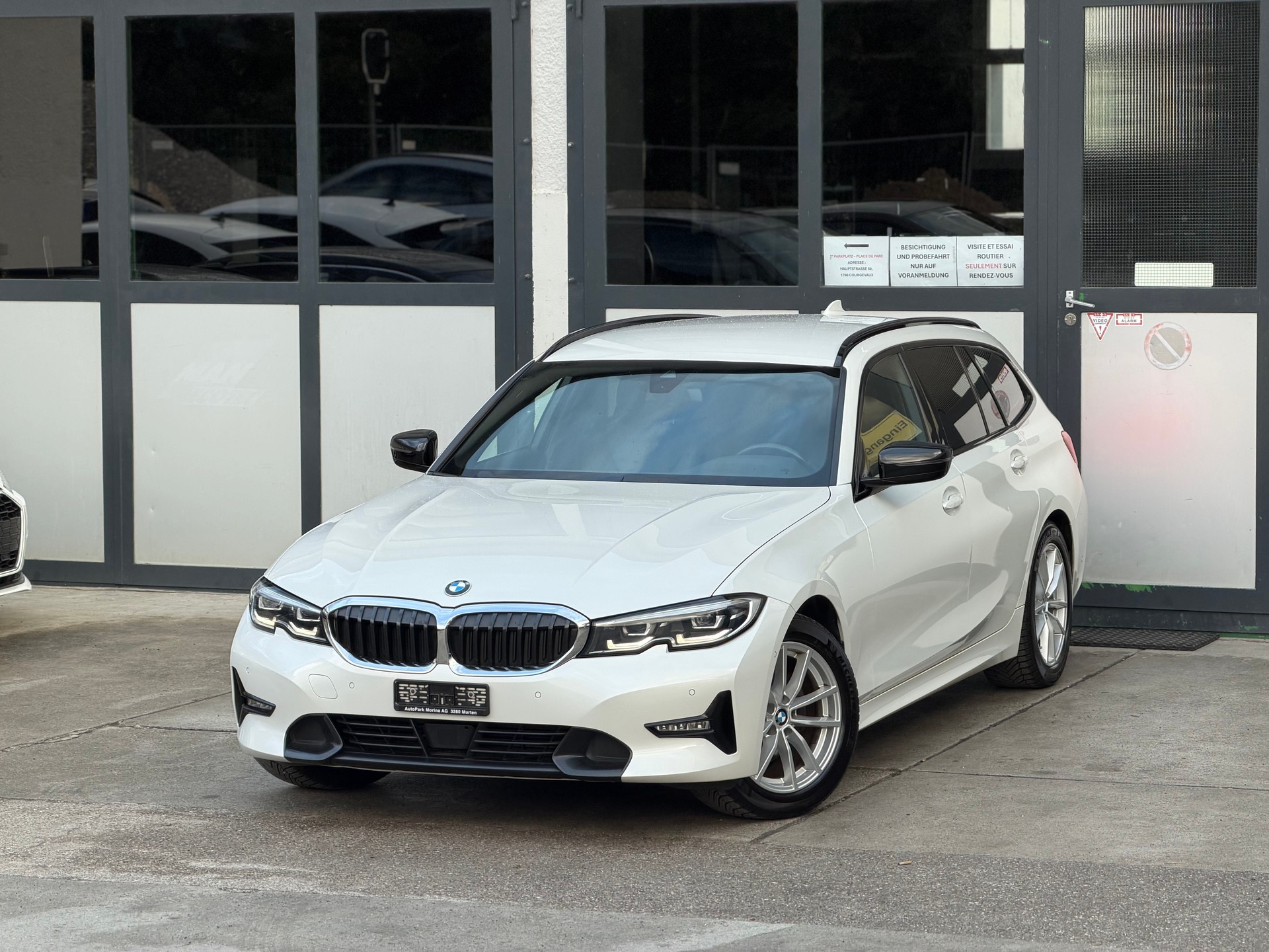 BMW 320d xDrive Touring Sport Line Steptronic-image-0