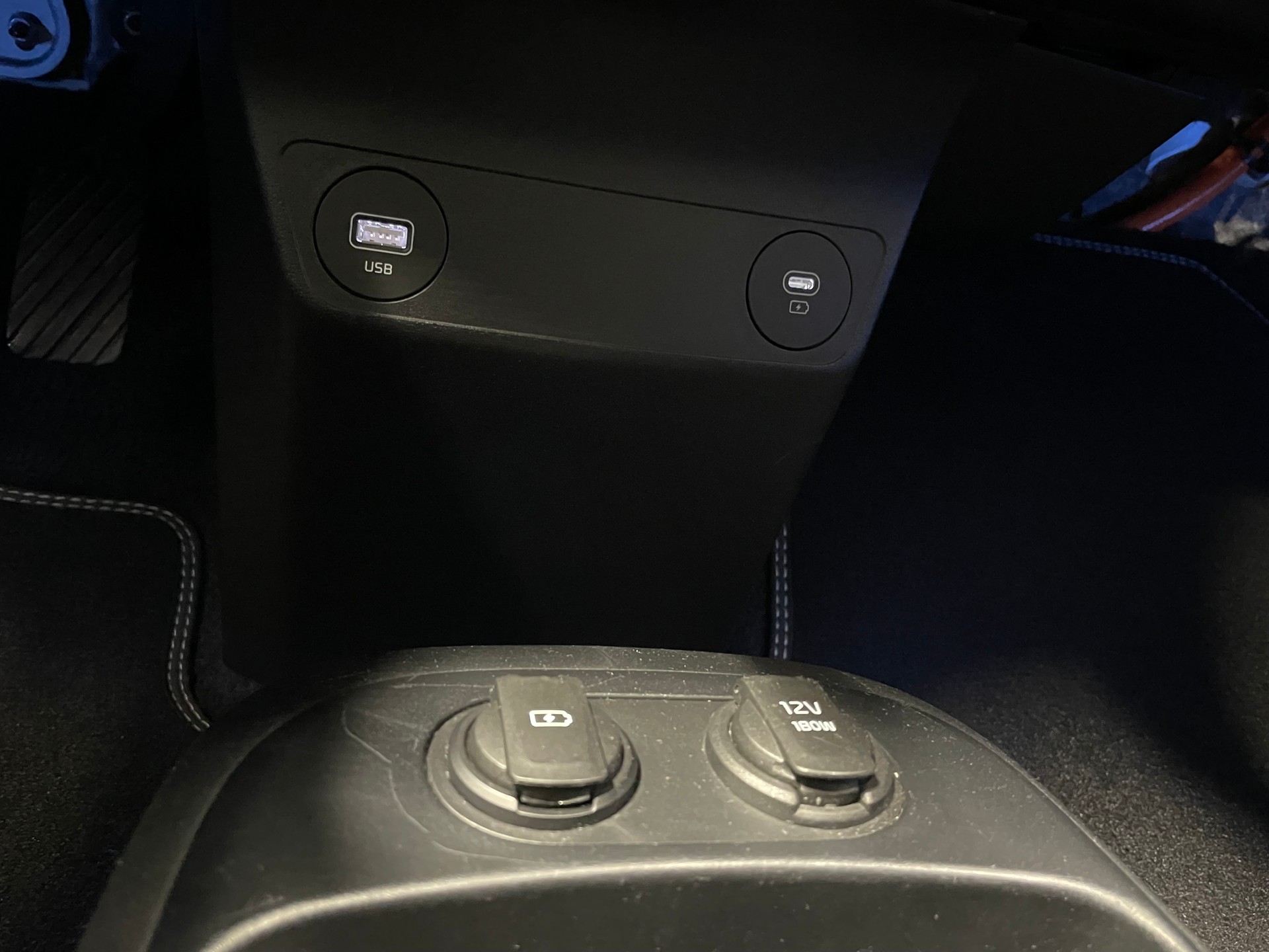 KIA EV6 77.4 kWh Edition 24 (77)-image-16