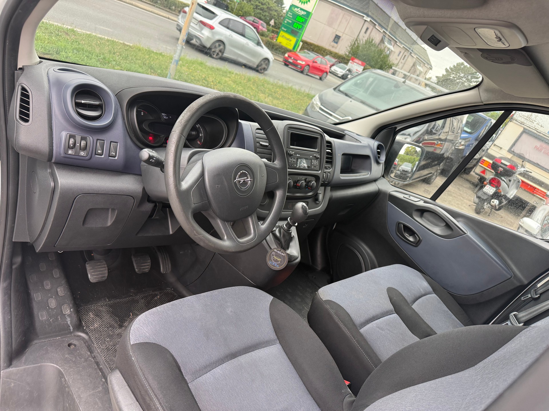 OPEL Vivaro 1.6 CDTI 2.7t L1H1-image-13