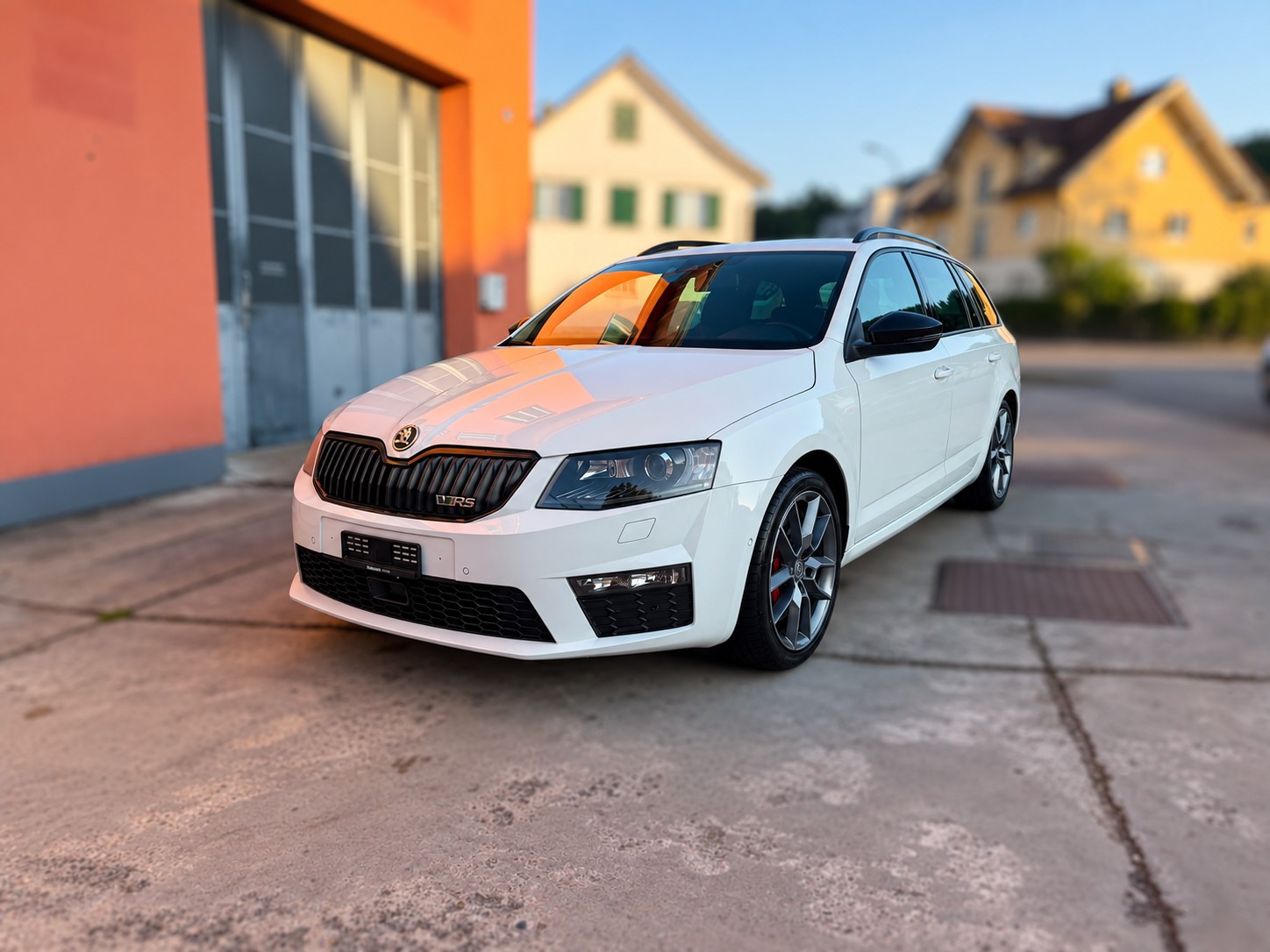 SKODA Octavia Combi 2.0 TSI RS DSG-image-0