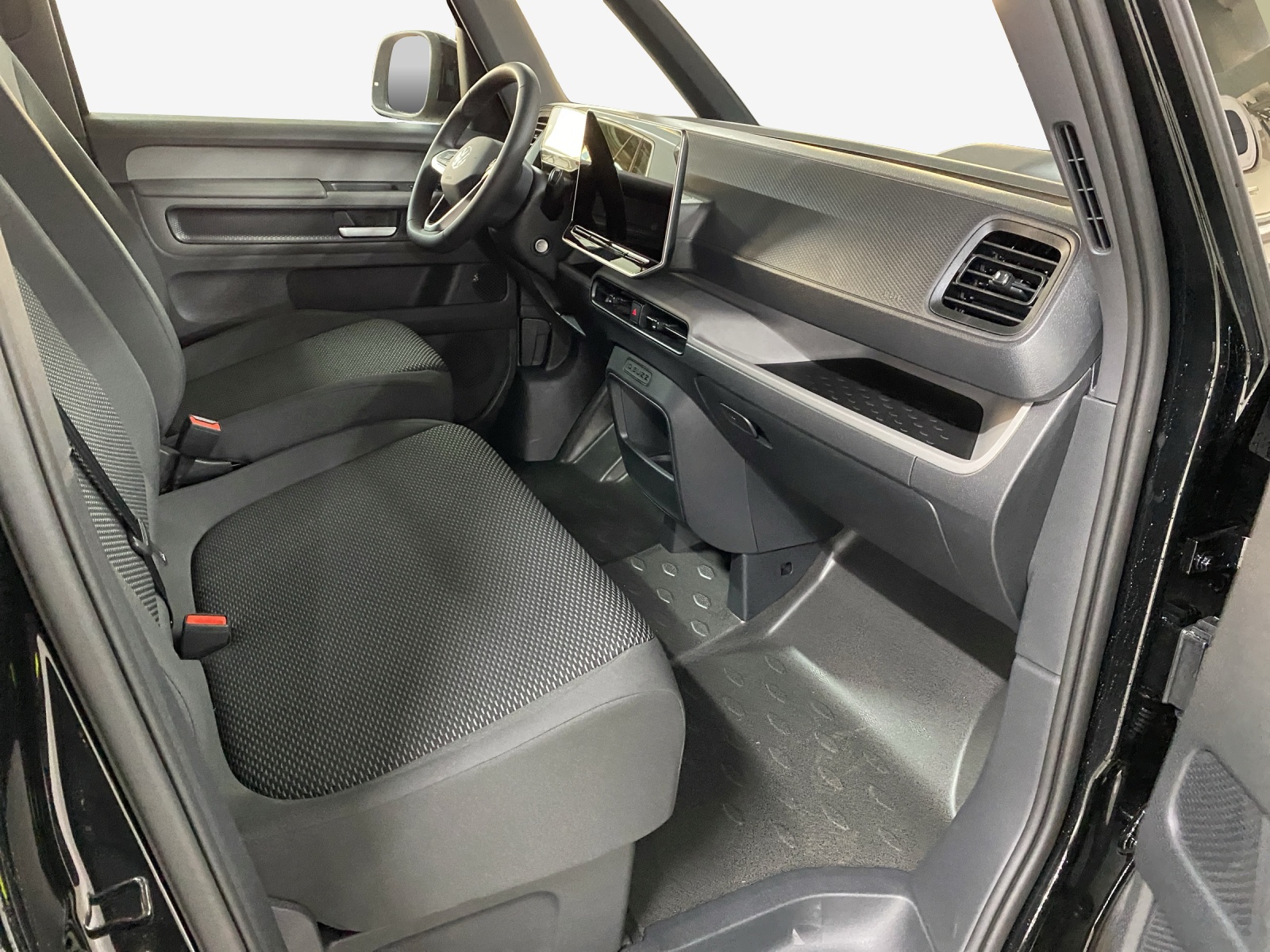 VW ID. Buzz Cargo Pro 4Motion-image-13