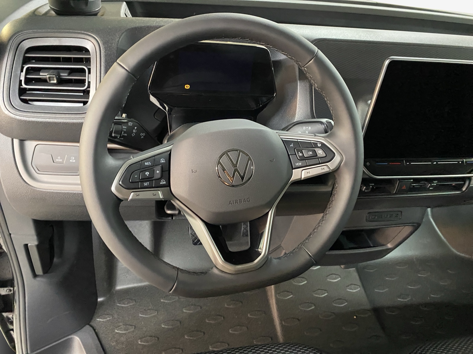 VW ID. Buzz Cargo Pro 4Motion-image-9