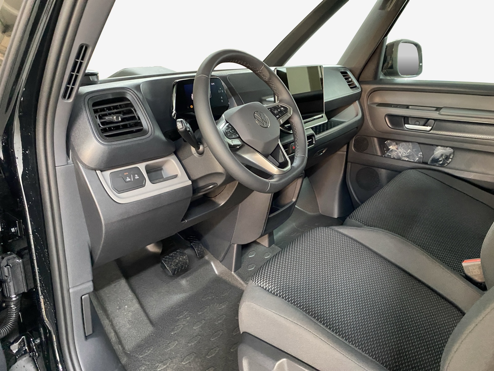 VW ID. Buzz Cargo Pro 4Motion-image-14