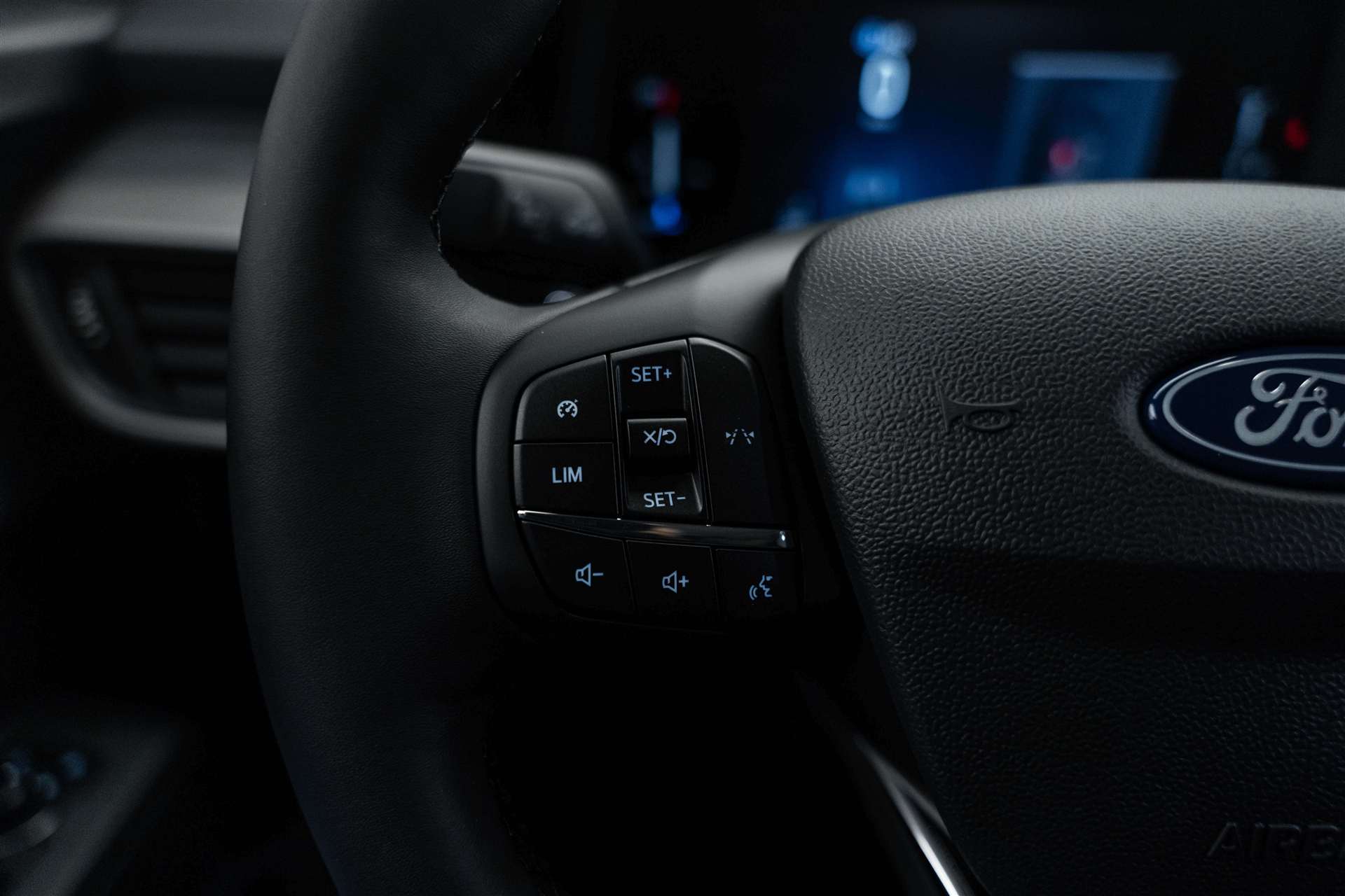 FORD Tourneo Courier 1.0 EcoBoost Titanium Automat-image-15