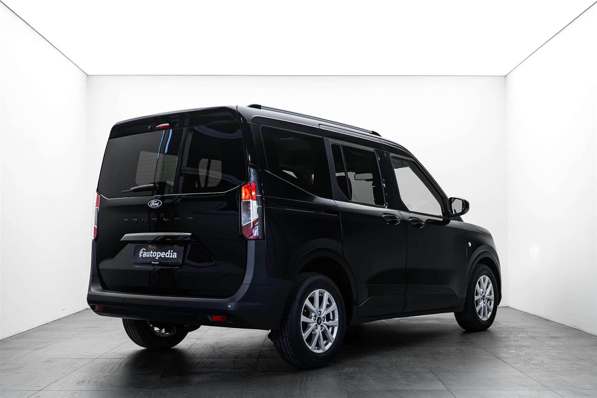 FORD Tourneo Courier 1.0 EcoBoost Titanium Automat-image-2