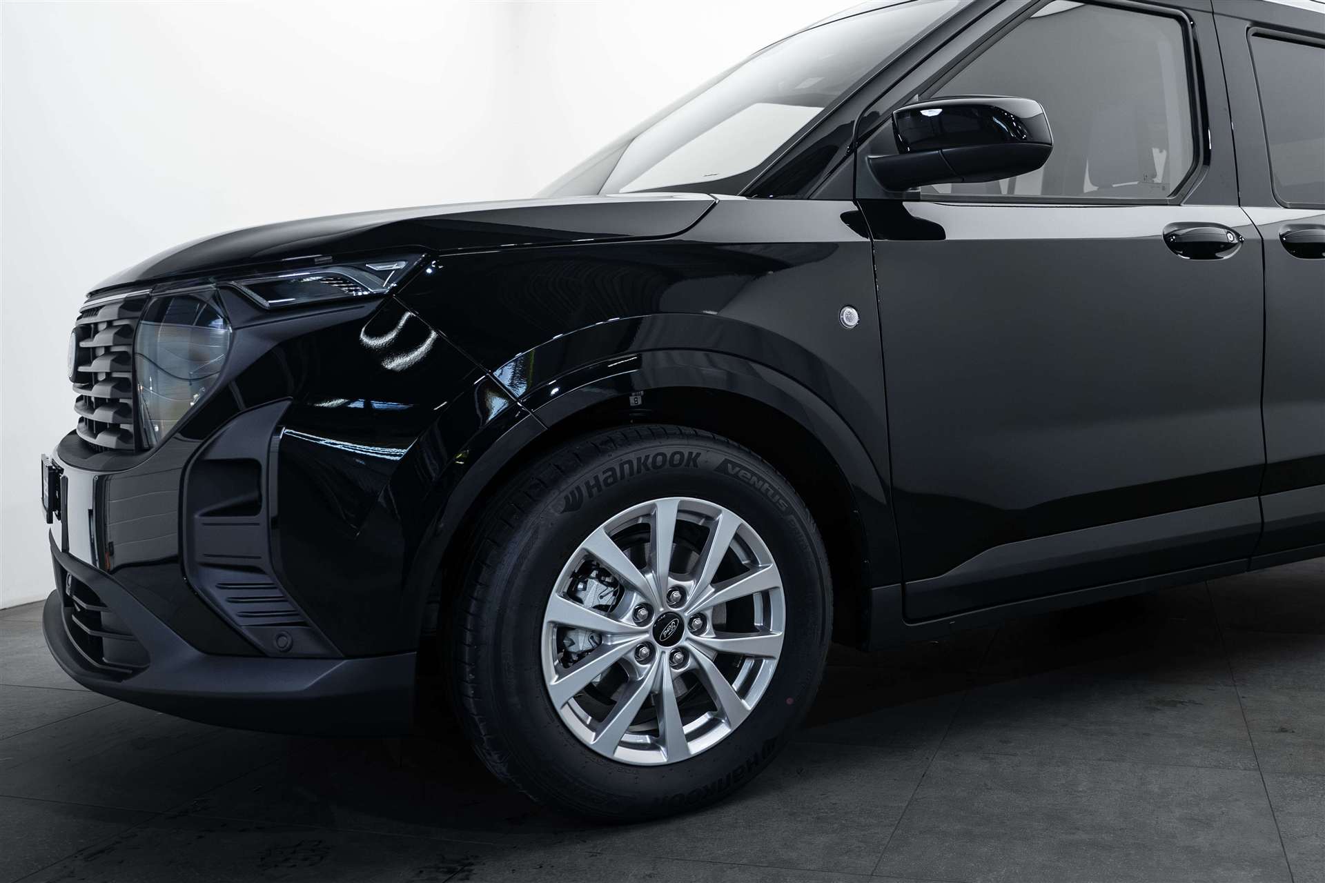 FORD Tourneo Courier 1.0 EcoBoost Titanium Automat-image-1