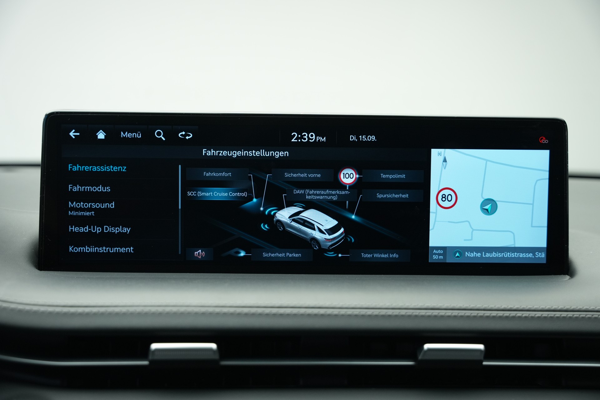 GENESIS GV70 2.5 TGDI Premium AT8 AWD-image-38