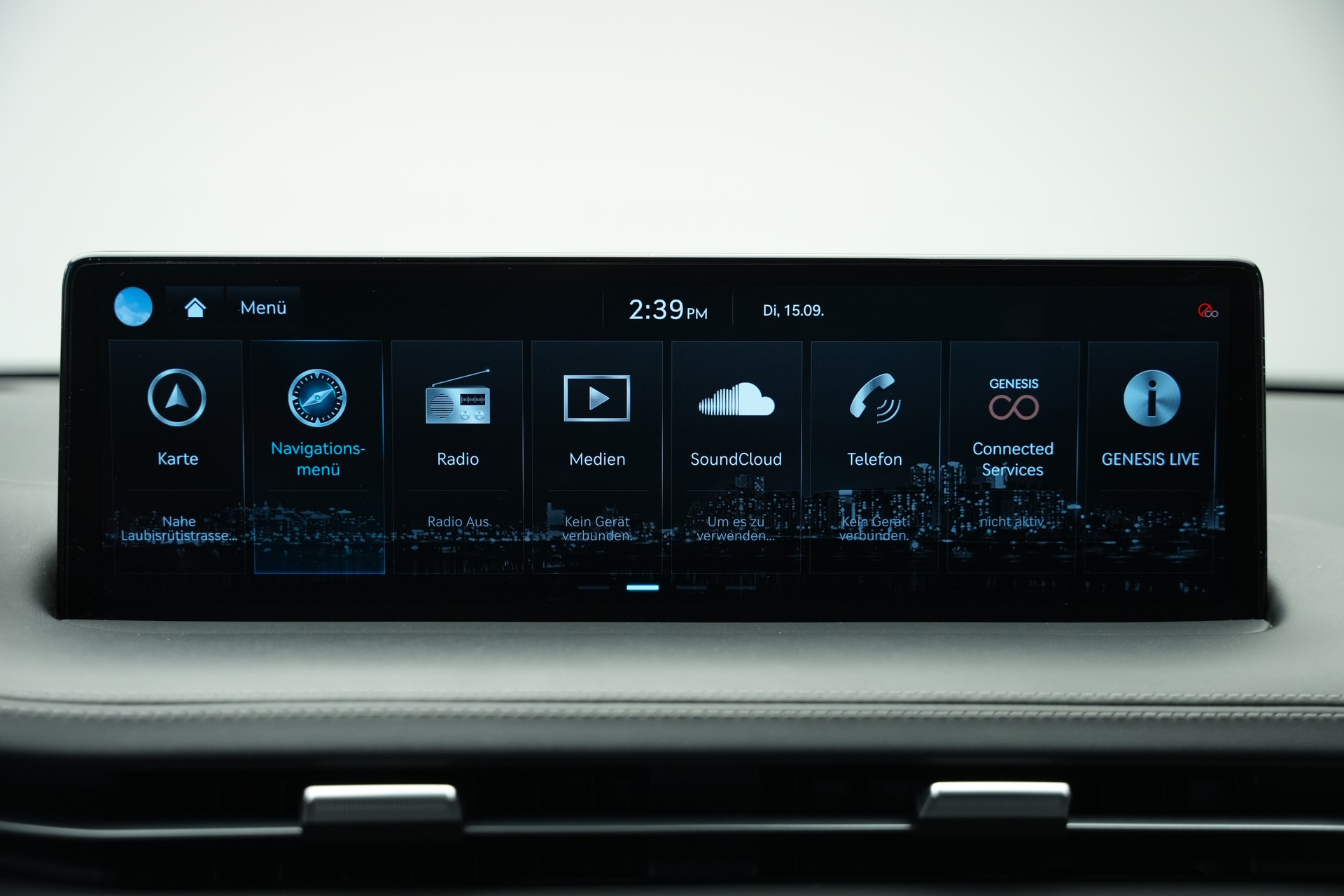 GENESIS GV70 2.5 TGDI Premium AT8 AWD-image-37
