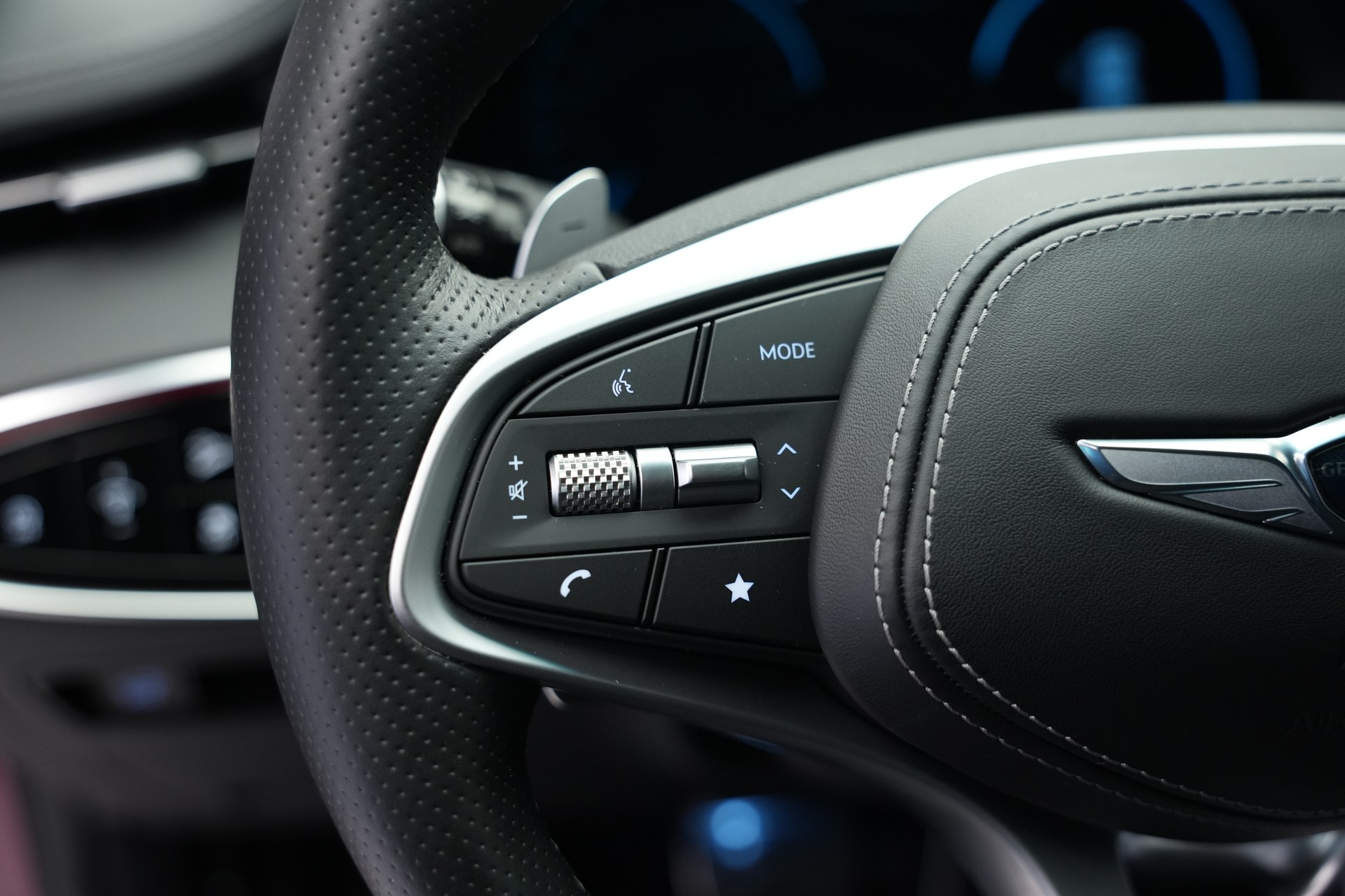 GENESIS GV70 2.5 TGDI Premium AT8 AWD-image-26