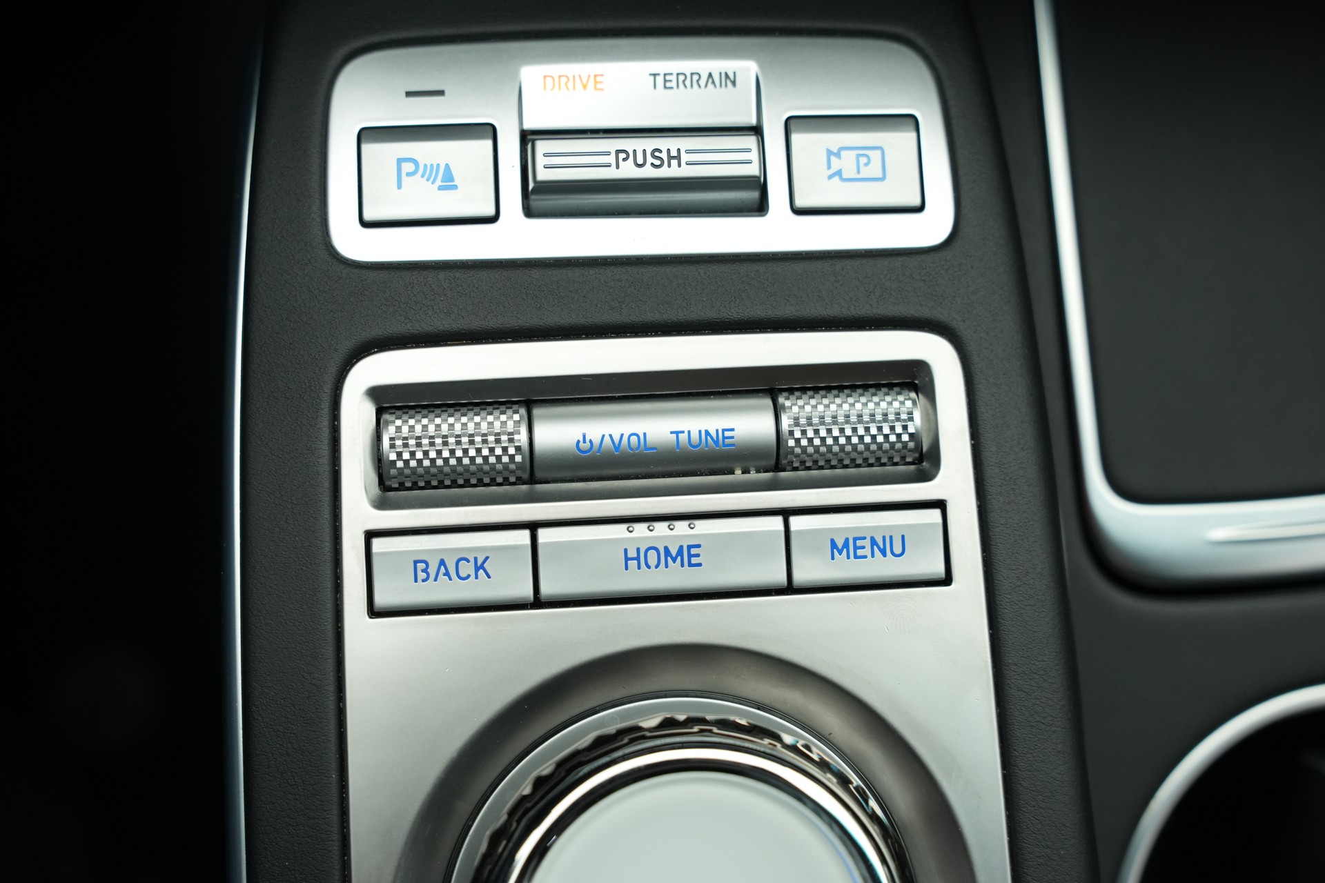 GENESIS GV70 2.5 TGDI Premium AT8 AWD-image-19