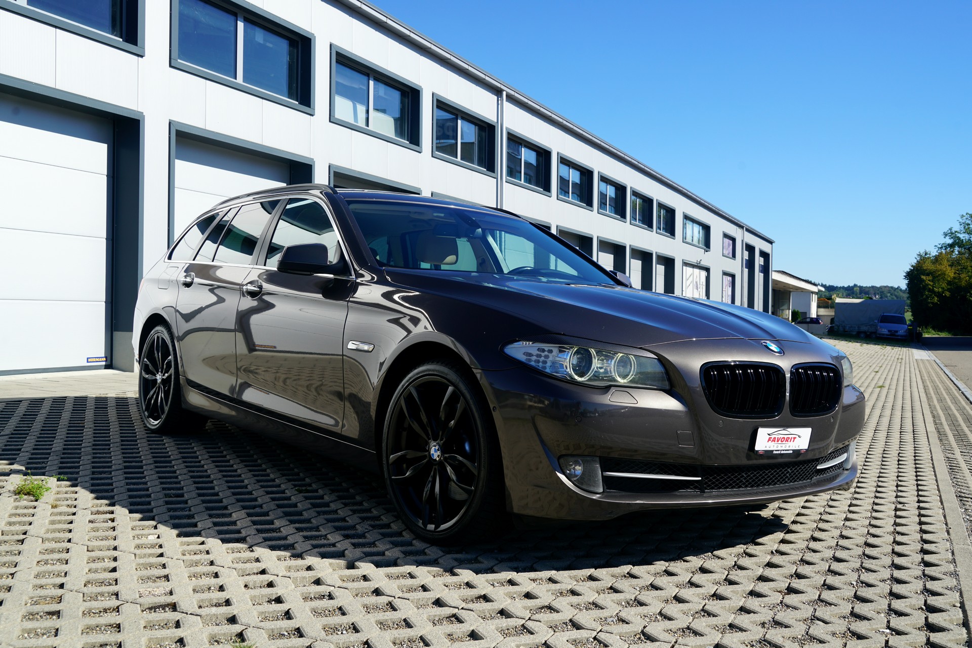 BMW 530d xDrive Touring Steptronic (CH)-image-6