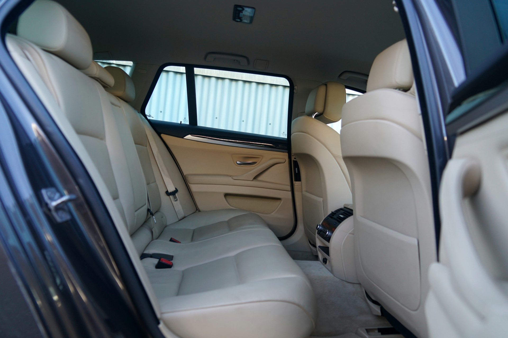 BMW 530d xDrive Touring Steptronic (CH)-image-10