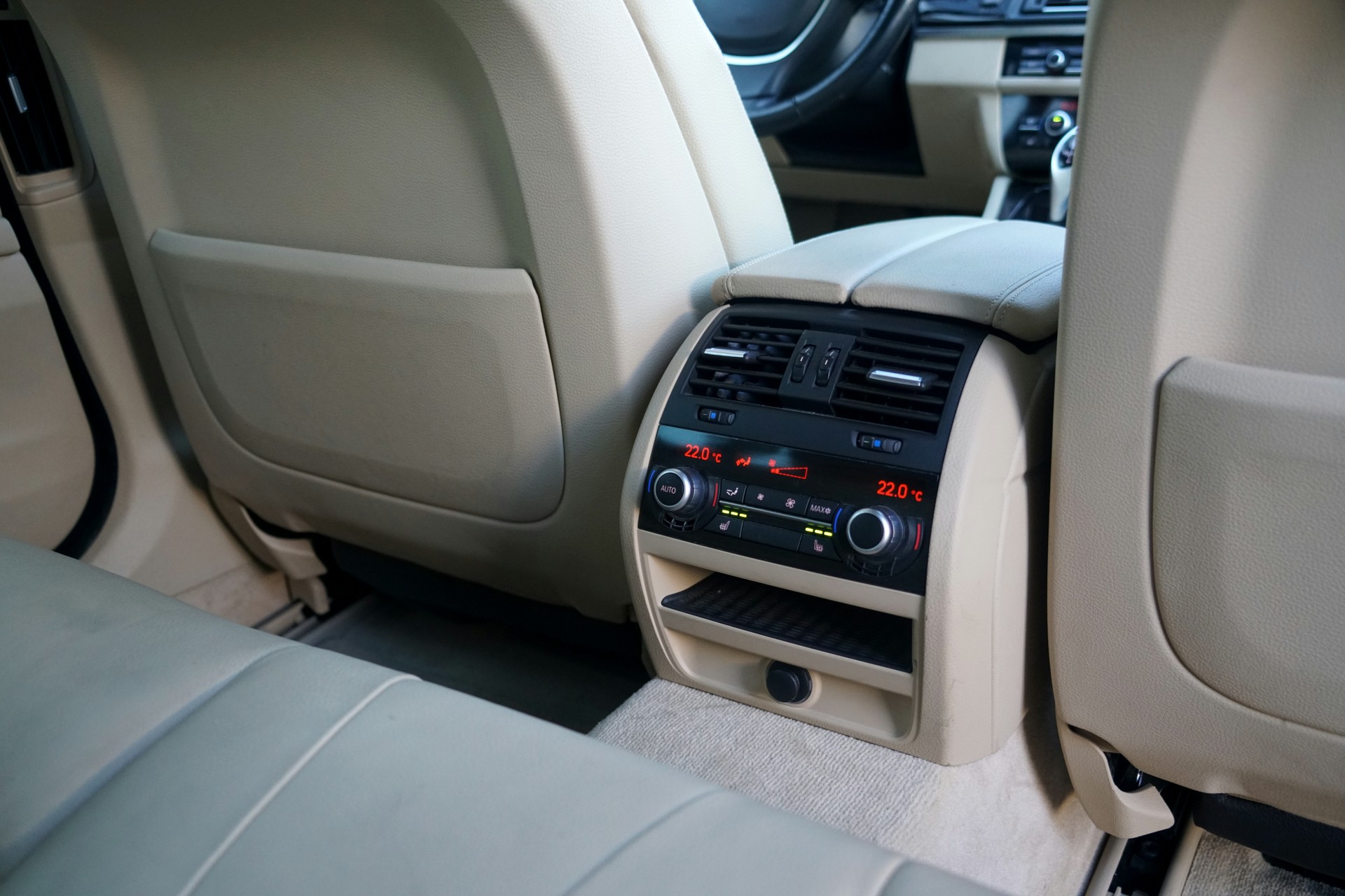BMW 530d xDrive Touring Steptronic (CH)-image-11