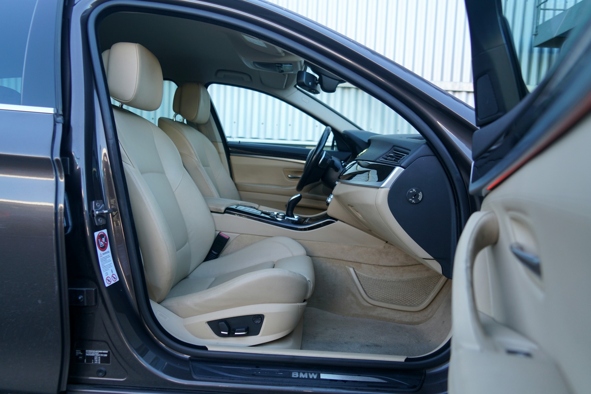 BMW 530d xDrive Touring Steptronic (CH)-image-12
