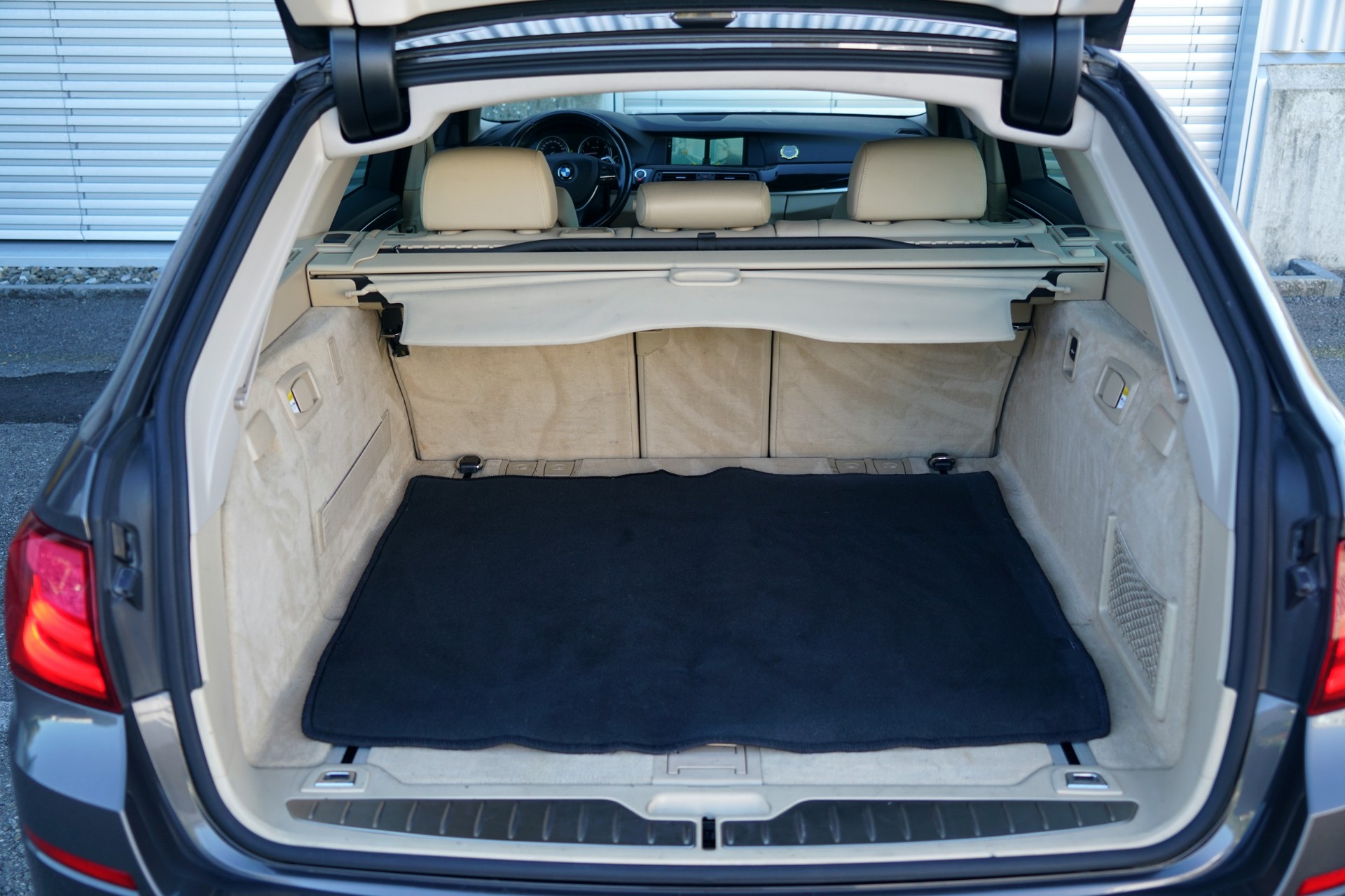 BMW 530d xDrive Touring Steptronic (CH)-image-15