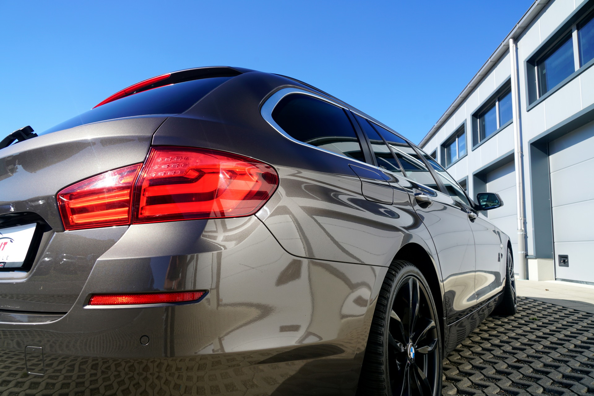 BMW 530d xDrive Touring Steptronic (CH)-image-2