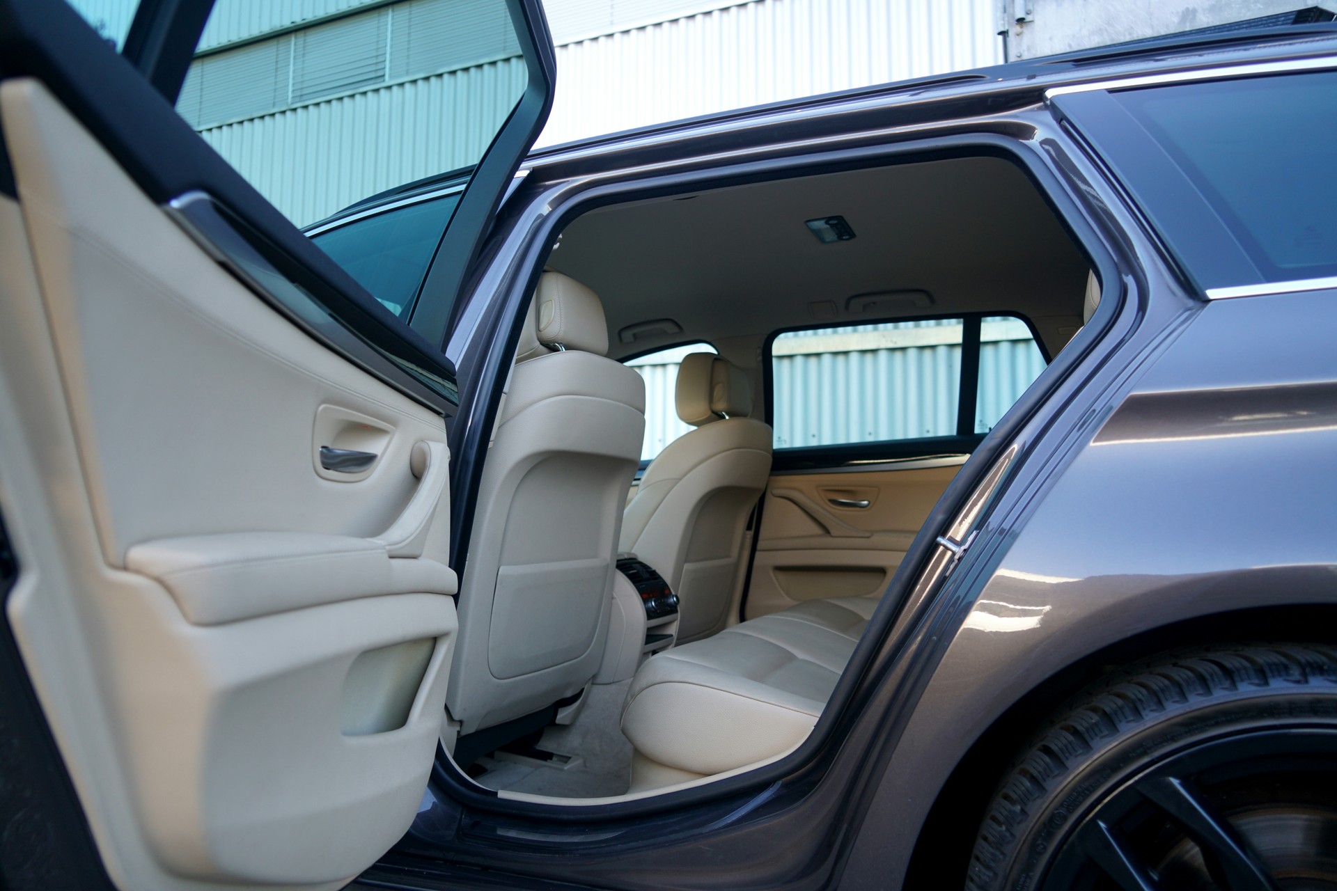 BMW 530d xDrive Touring Steptronic (CH)-image-4