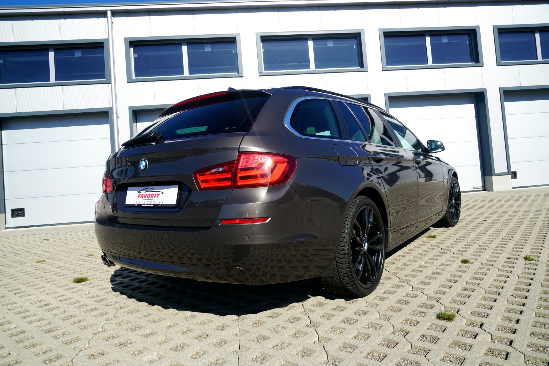 BMW 530d xDrive Touring Steptronic (CH)-image-8