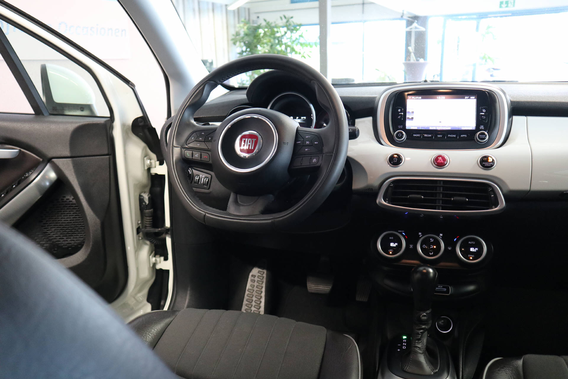 FIAT 500X 1.4 MultiAir Lounge-image-11