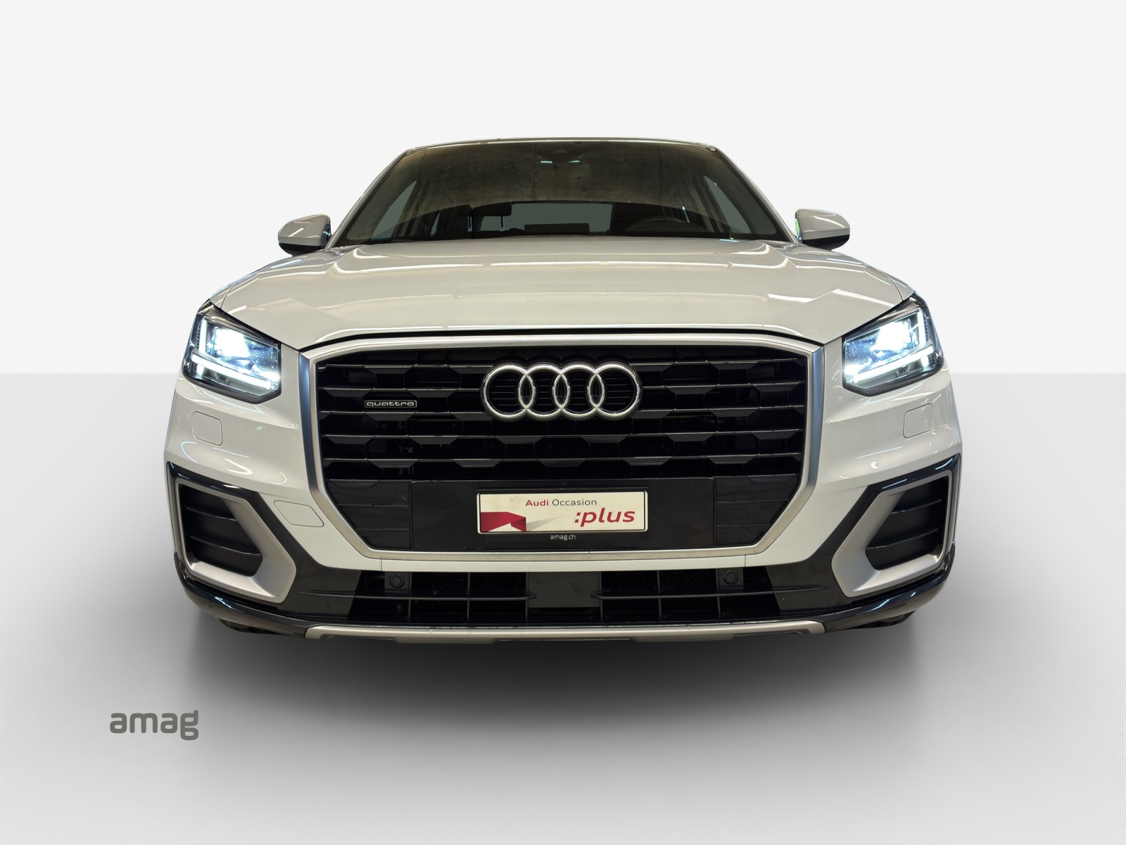 AUDI Q2 2.0 TFSI design quattro S-tronic-image-6