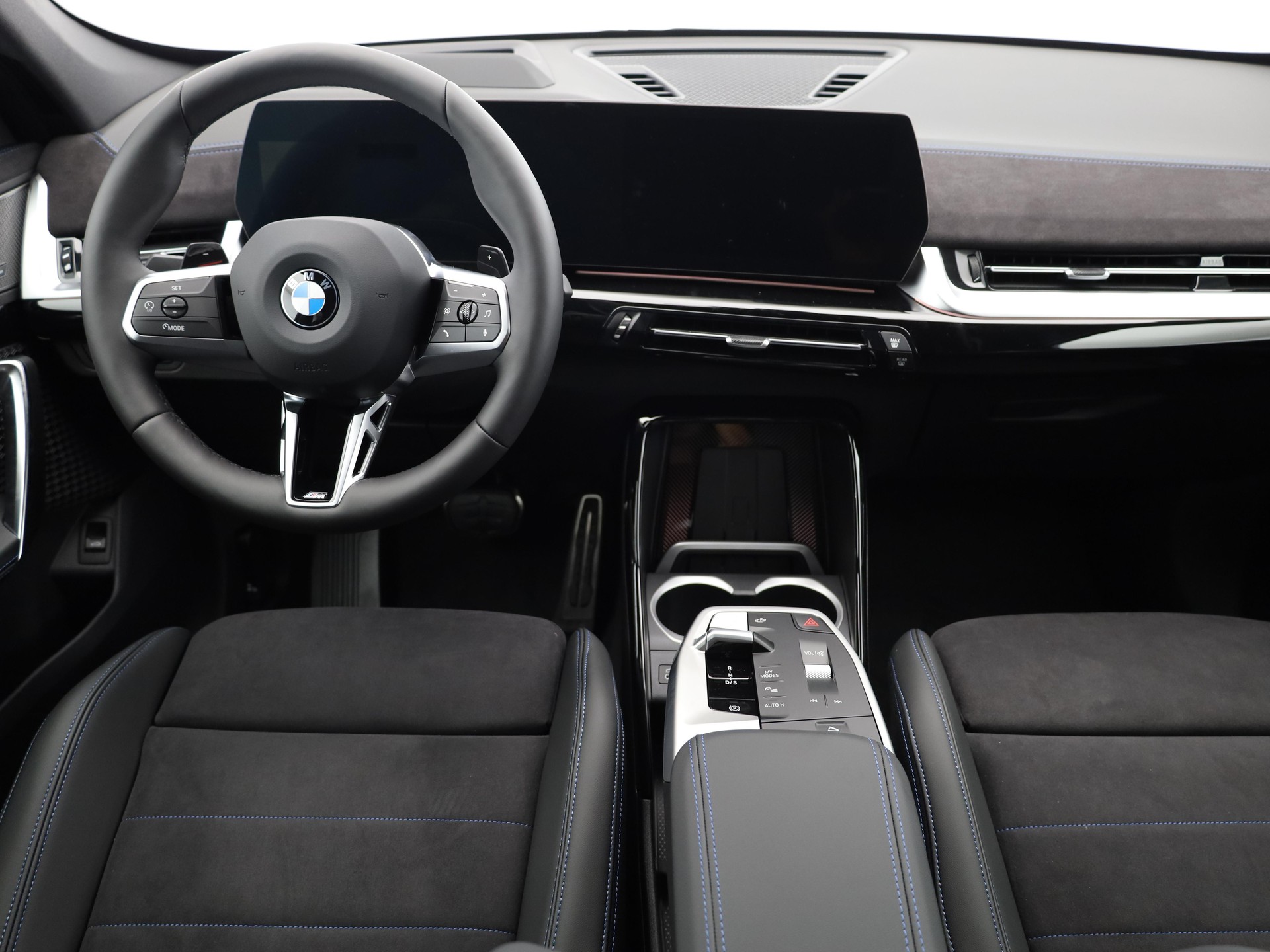 BMW X1 U11 23i xDrive-image-4