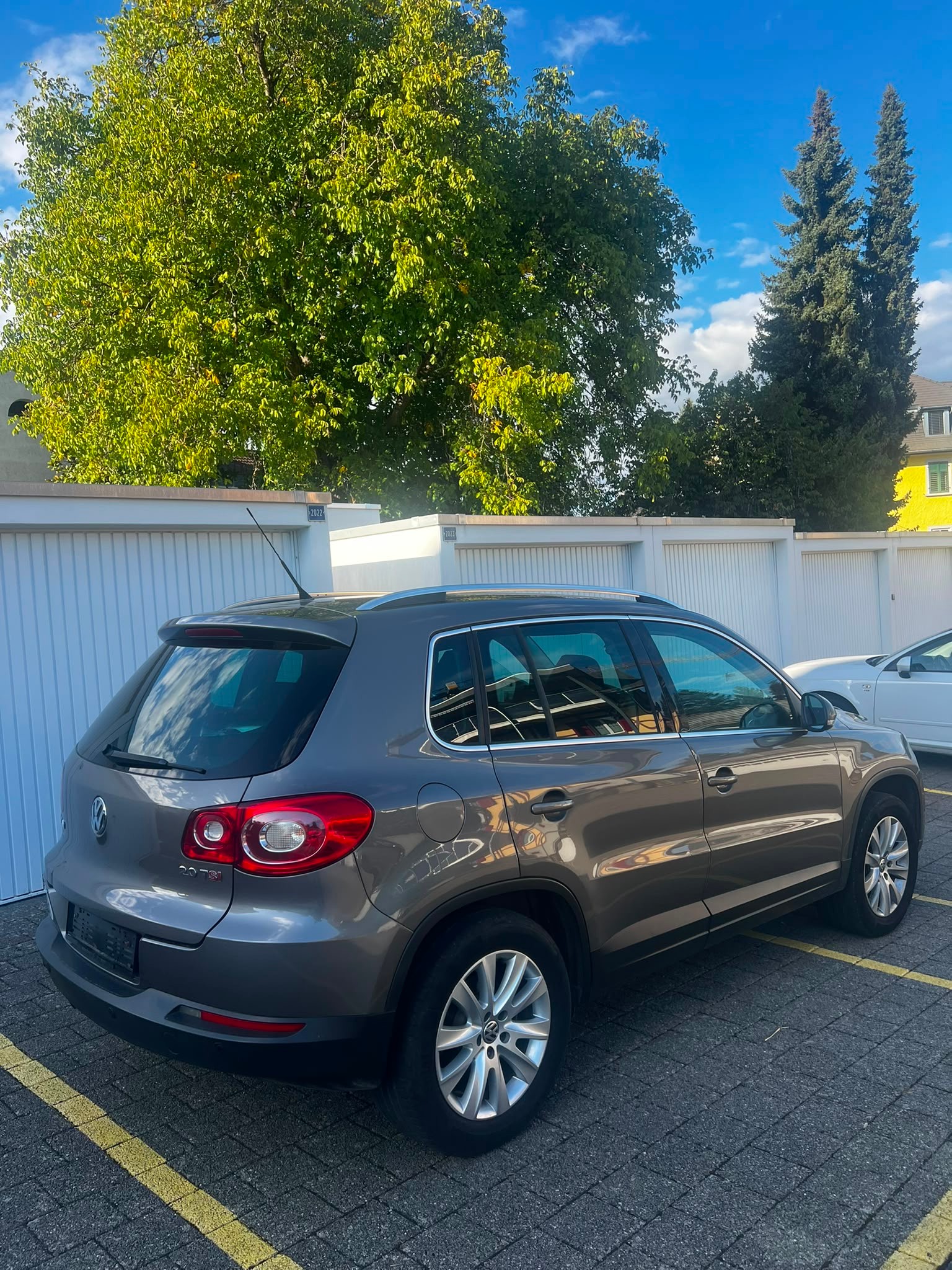 VW Tiguan 2.0 TSI Sport&Style Tiptronic-image-6