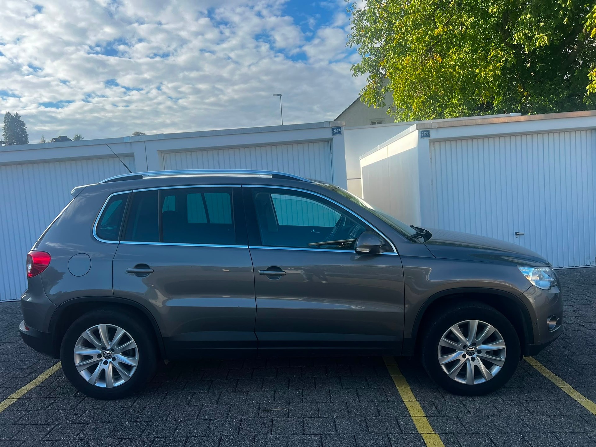 VW Tiguan 2.0 TSI Sport&Style Tiptronic-image-4