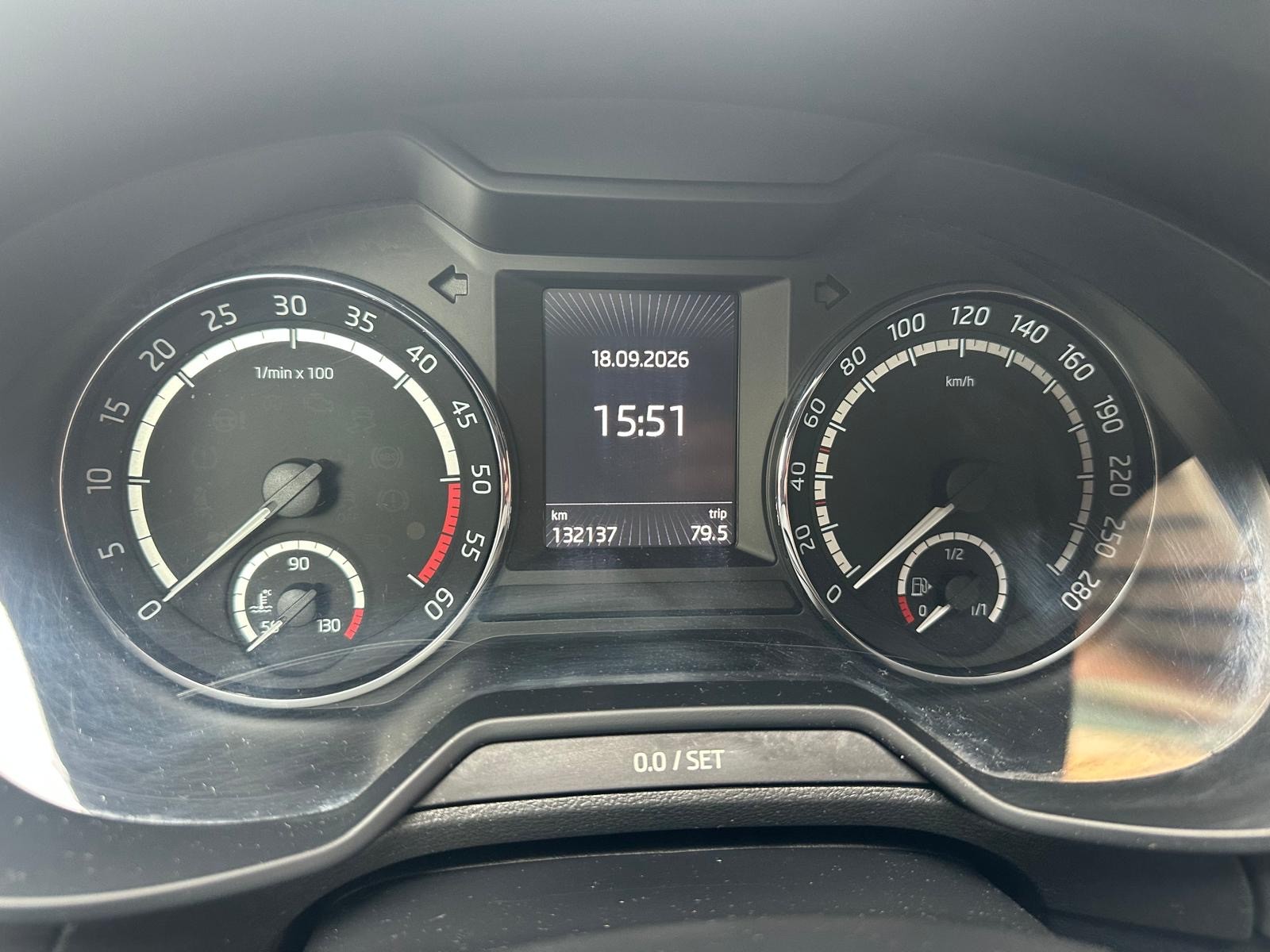 SKODA Octavia Combi 2.0 TDI RS 4x4 DSG-image-13