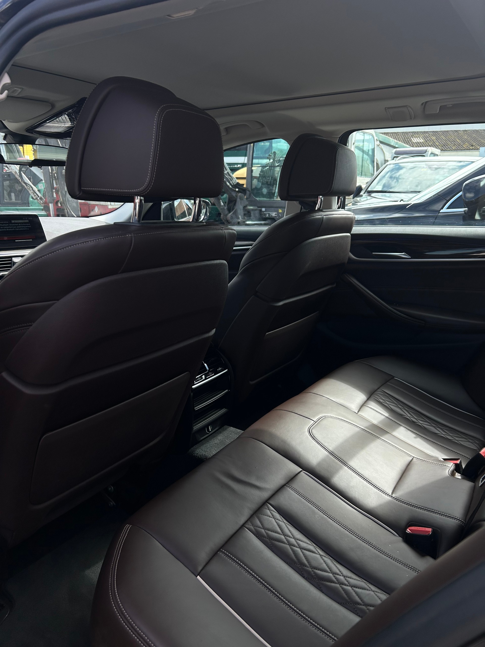 BMW 530d xDrive Touring Luxury Line Steptronic-image-8