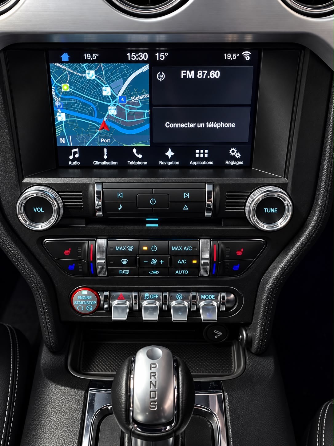 FORD Mustang Fastback 2.3 Automat / All Black / CH- Auto-image-19