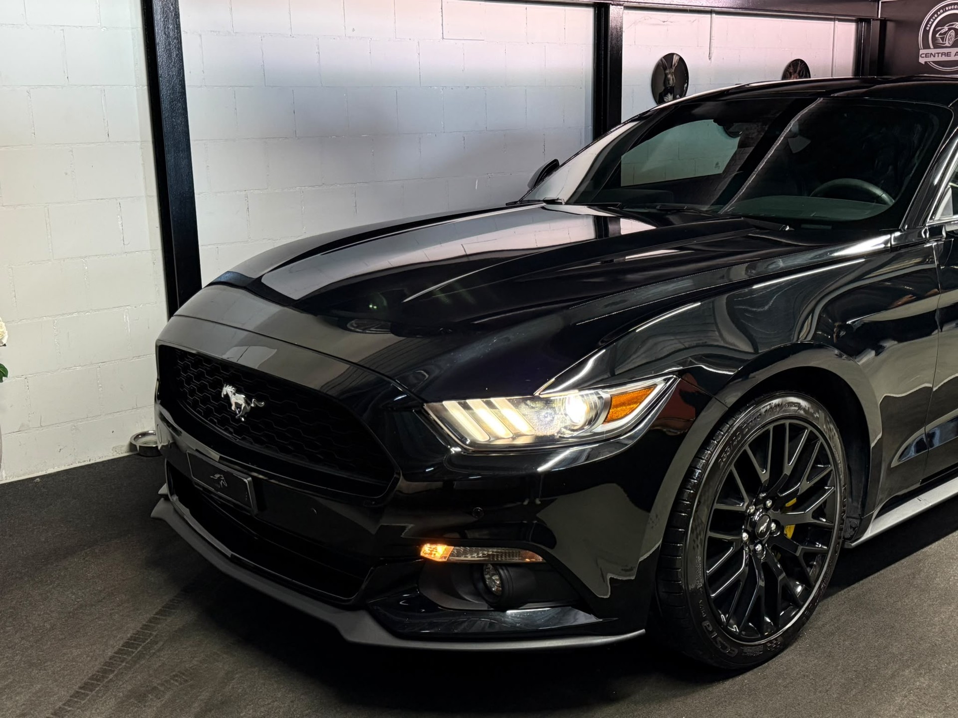 FORD Mustang Fastback 2.3 Automat / All Black / CH- Auto-image-3