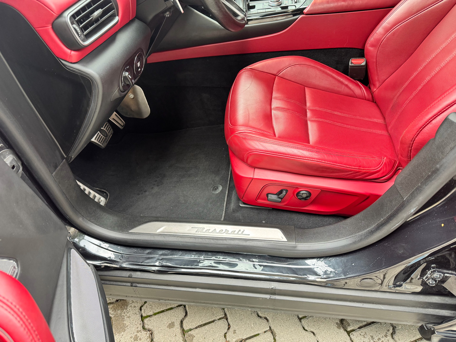 MASERATI Levante S 3.0 V6 Automatica-image-10