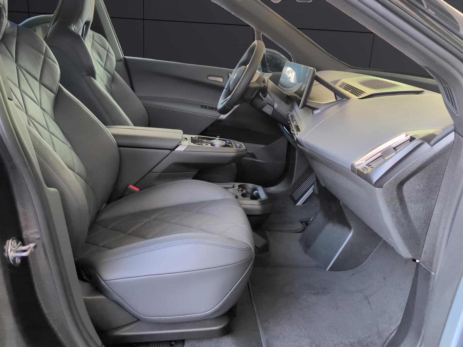 BMW iX I20 xDrive60-image-14