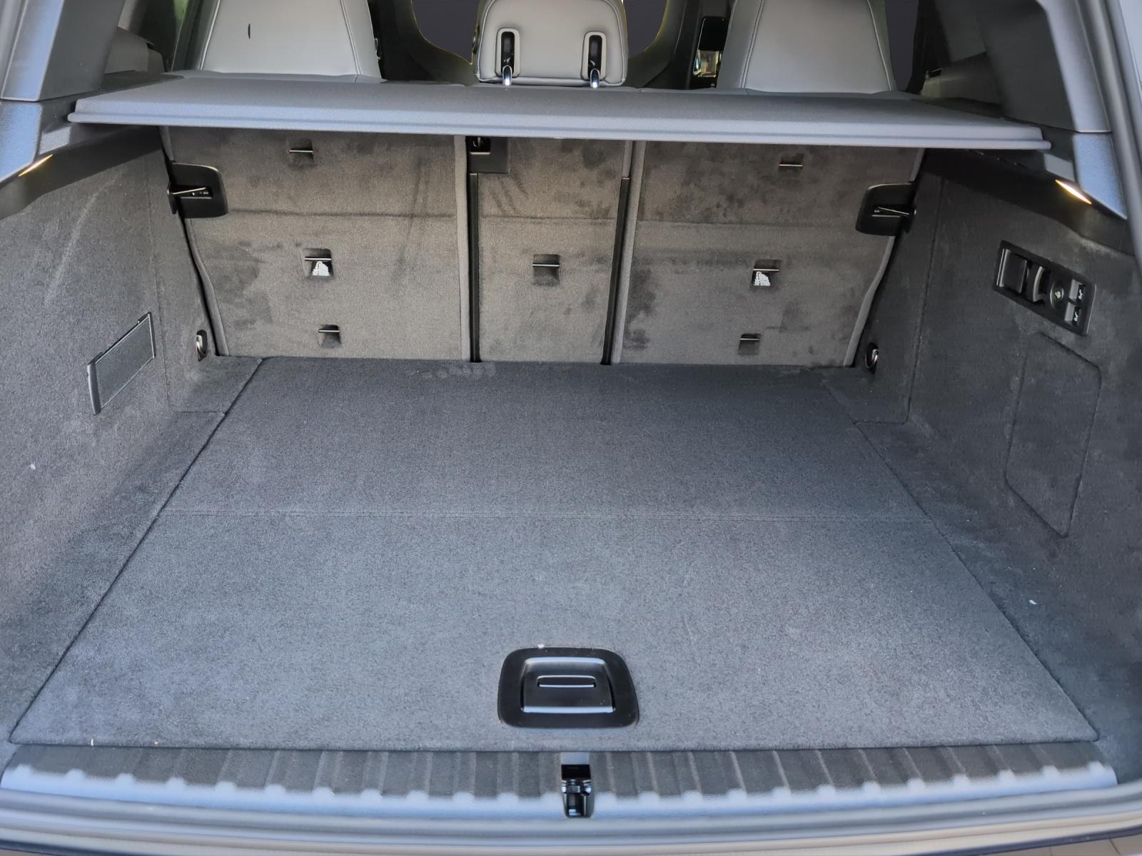 BMW iX I20 xDrive60-image-13