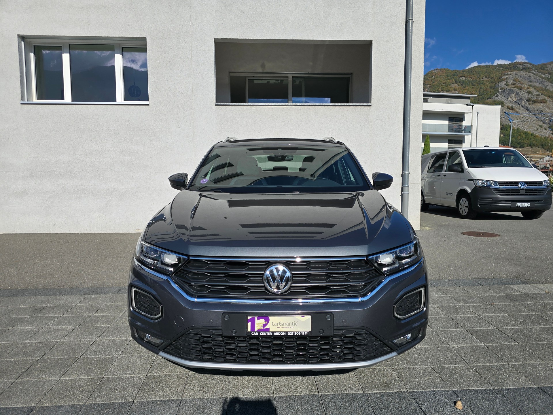 VW T-Roc 2.0 TSI Sport DSG 4Motion-image-9