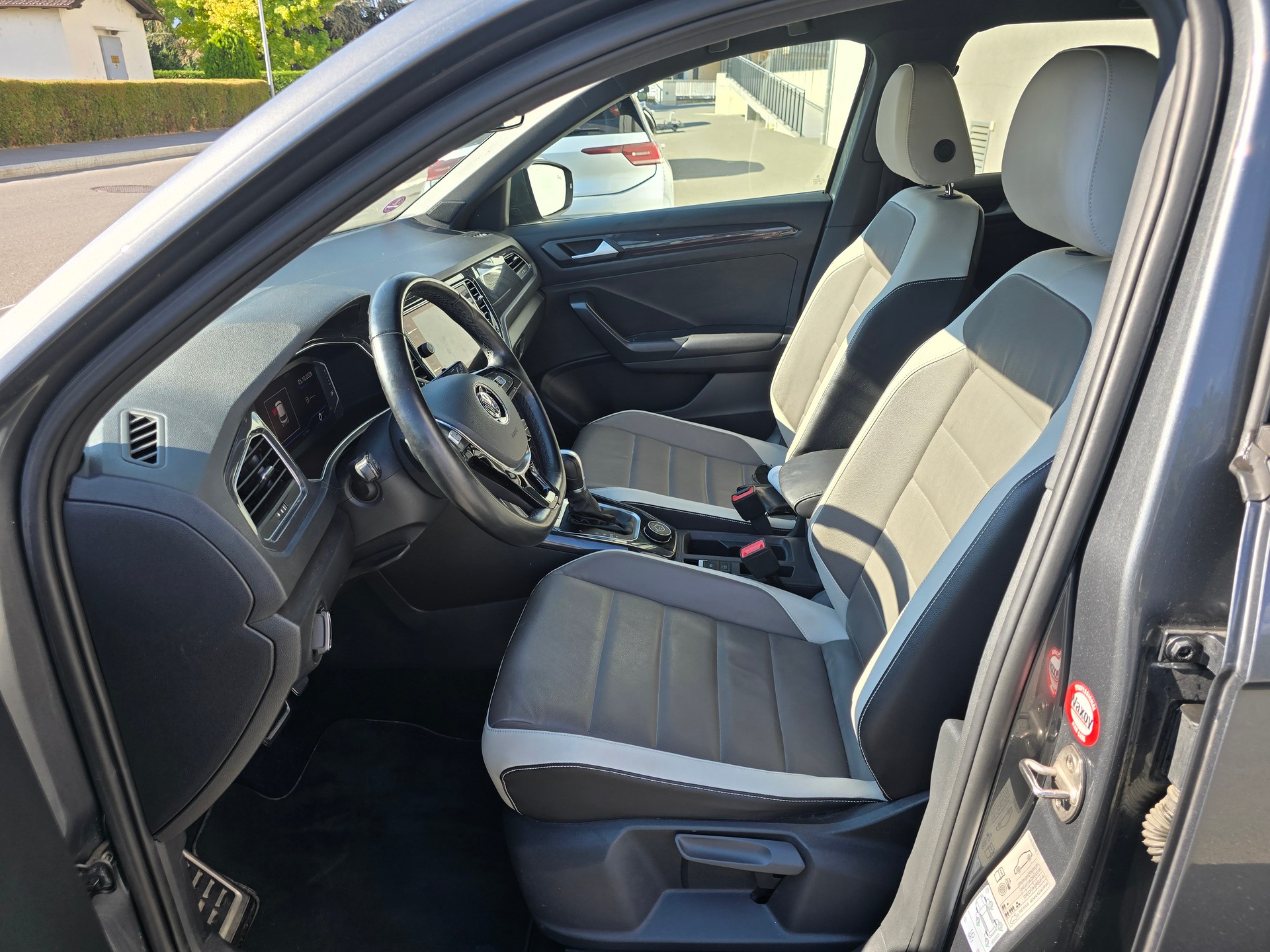 VW T-Roc 2.0 TSI Sport DSG 4Motion-image-10