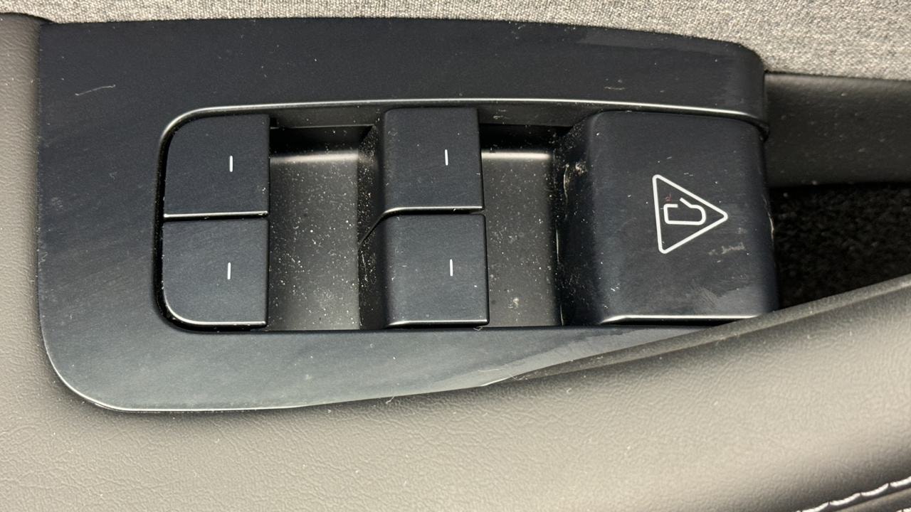 TESLA Model 3 Long Range Dual Motor AWD-image-8