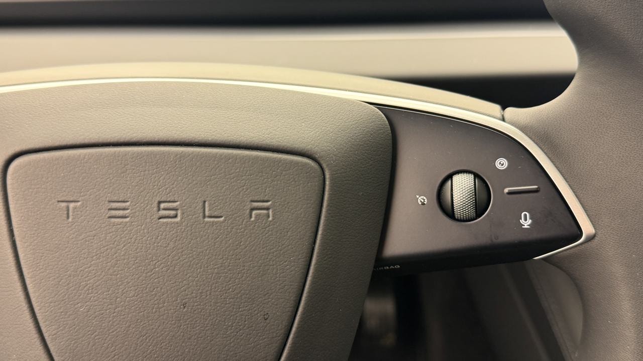 TESLA Model 3 Long Range Dual Motor AWD-image-9