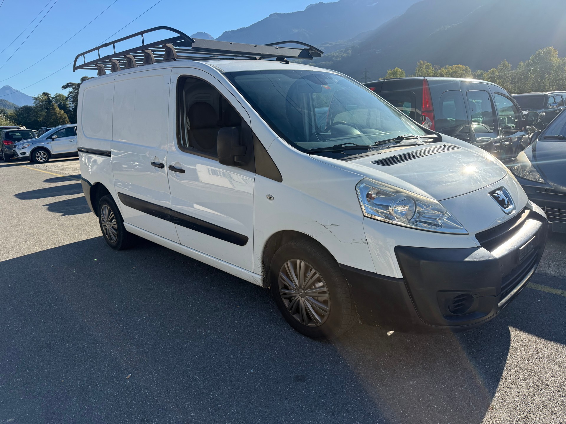 PEUGEOT Expert 2.0i 16V 227 L1H1-image-2