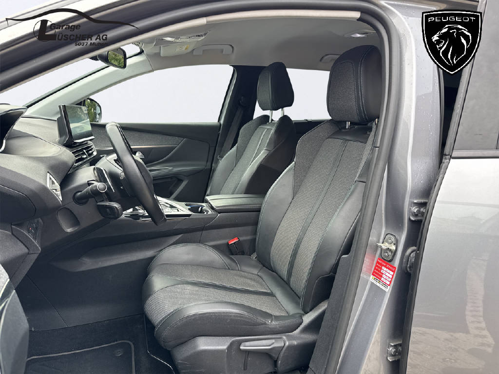 PEUGEOT 5008 1.2 PureTech Allure Pack-image-8
