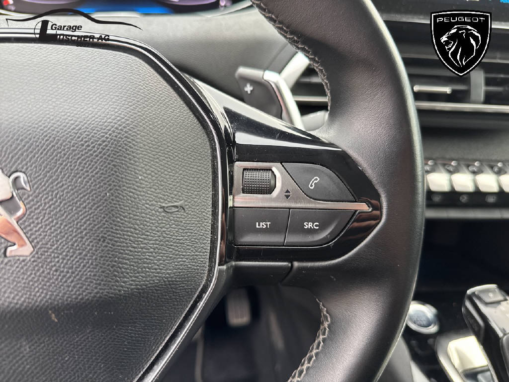 PEUGEOT 5008 1.2 PureTech Allure Pack-image-16