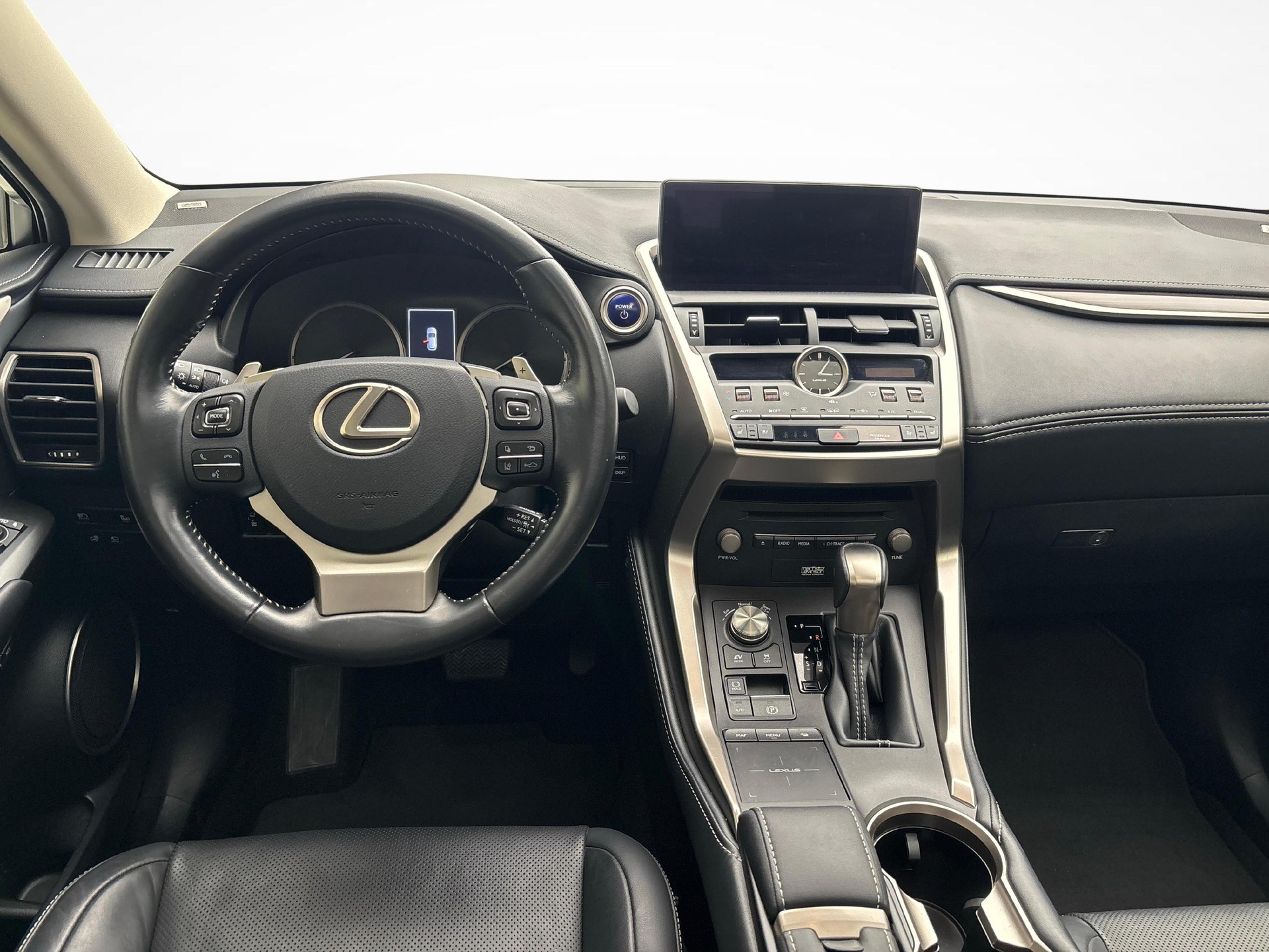 LEXUS NX 300h Excellence-image-8