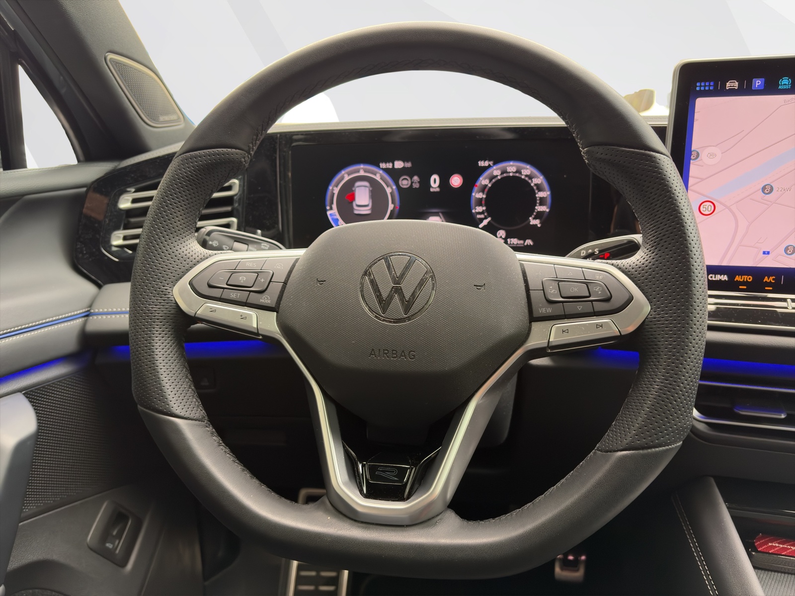 VW Tiguan 2.0 TSI R-Line DSG 4motion-image-11