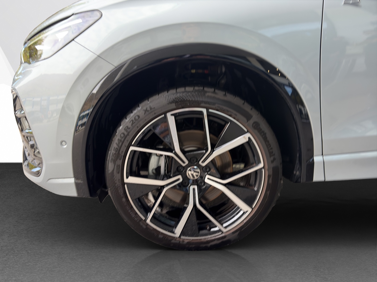 VW Tiguan 2.0 TSI R-Line DSG 4motion-image-21