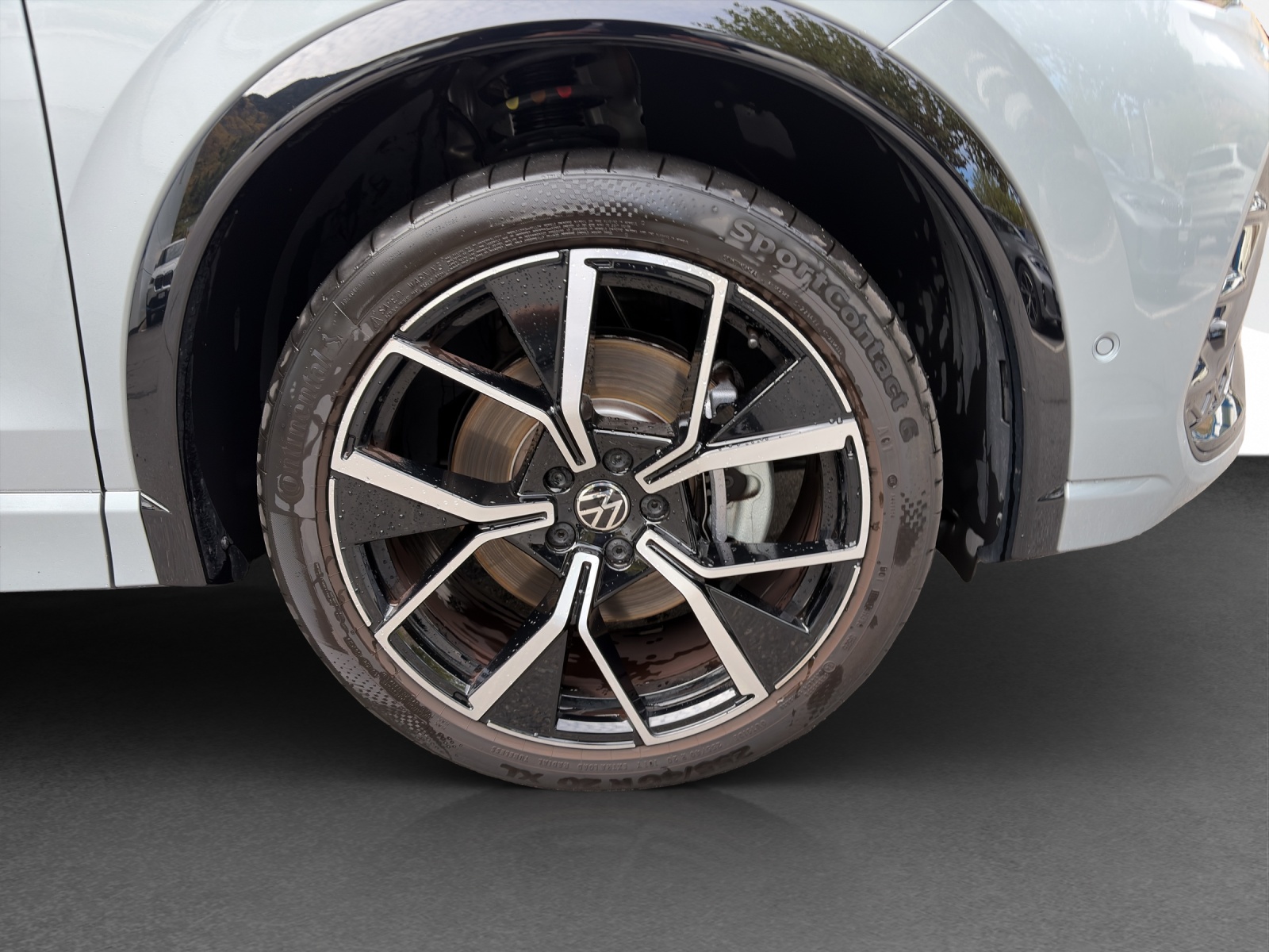 VW Tiguan 2.0 TSI R-Line DSG 4motion-image-24
